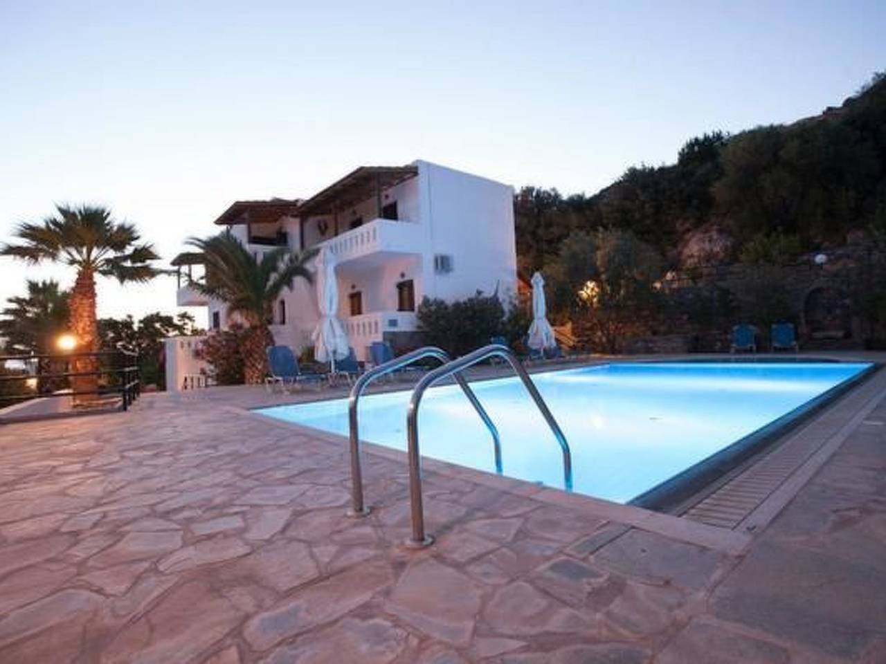 Ganze Wohnung, Helle, gemütliche Ferienwohnung in Agios Nikolaos in Ίστρον, Lasithi