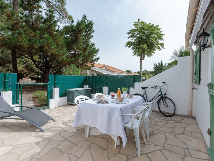 Location de vacances pour 4 personnes, avec terrasse et jardin dans La Palmyre - 3