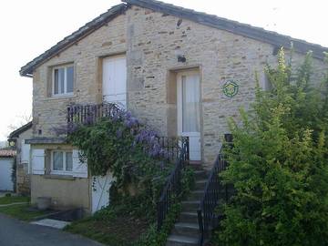 Gîte pour 3 personnes, avec jardin dans Rhône