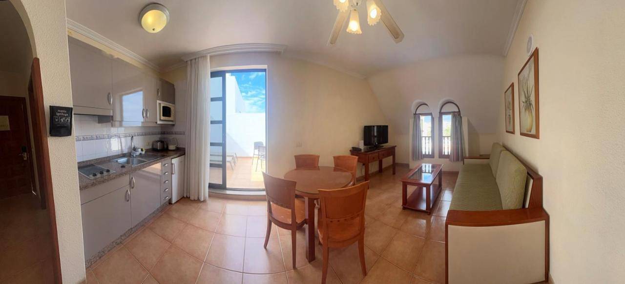 Apartamentos Colón2 in Playa de las Américas, Arona