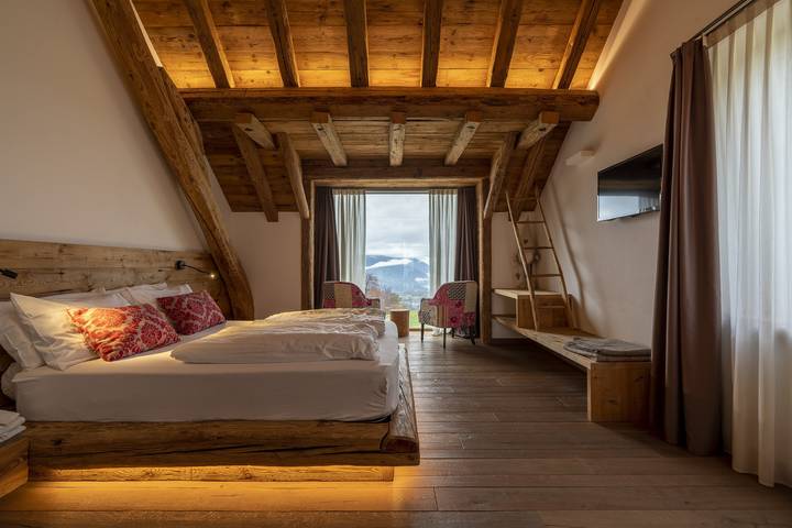Agriturismo per 7 persone, con Idromassaggio e Giardino nonché Sauna in Provincia di Belluno