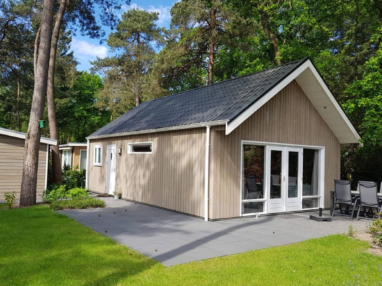 Uniek chalet aan de vijver in Veluwe