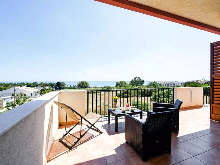 Gîte pour 2 personnes, avec terrasse à Sampieri