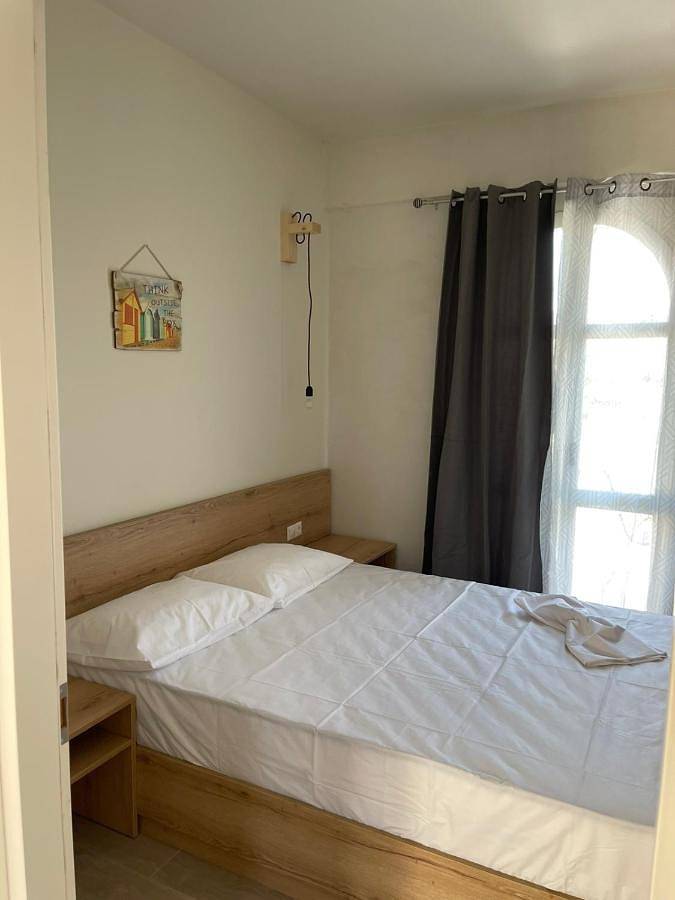 Appart’hôtel pour 2 personnes, avec vue et jardin ainsi que balcon et piscine