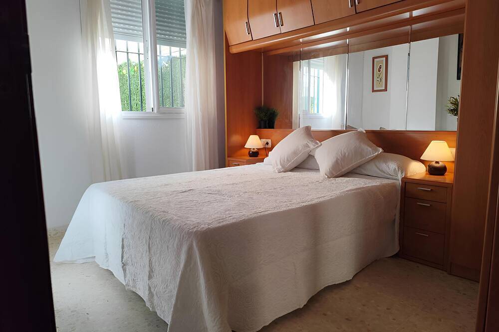 Apartamento entero, Cupido Beach El Morche. Patio, Costa, Mar y Playa. in Torrox Costa, Torrox