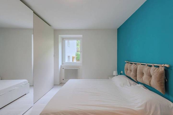 Appartamento intero, Bellissimo appartamento per 5 ospiti con WIFI, TV, patio e vista panoramica in Strembo, Alpi dell'Adamello e della Presanella