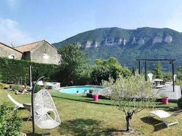 Chambre d’hôte pour 3 personnes, avec jardin et piscine dans les Gorges du Tarn