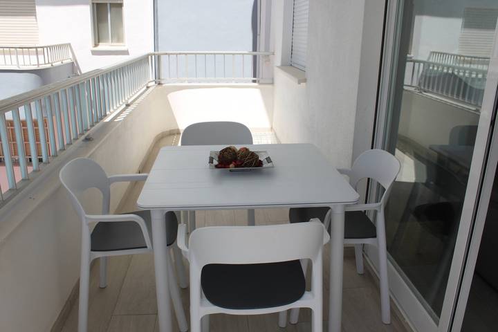 Gîte pour 4 personnes, avec balcon et jardin à Playa de Gandía - 3