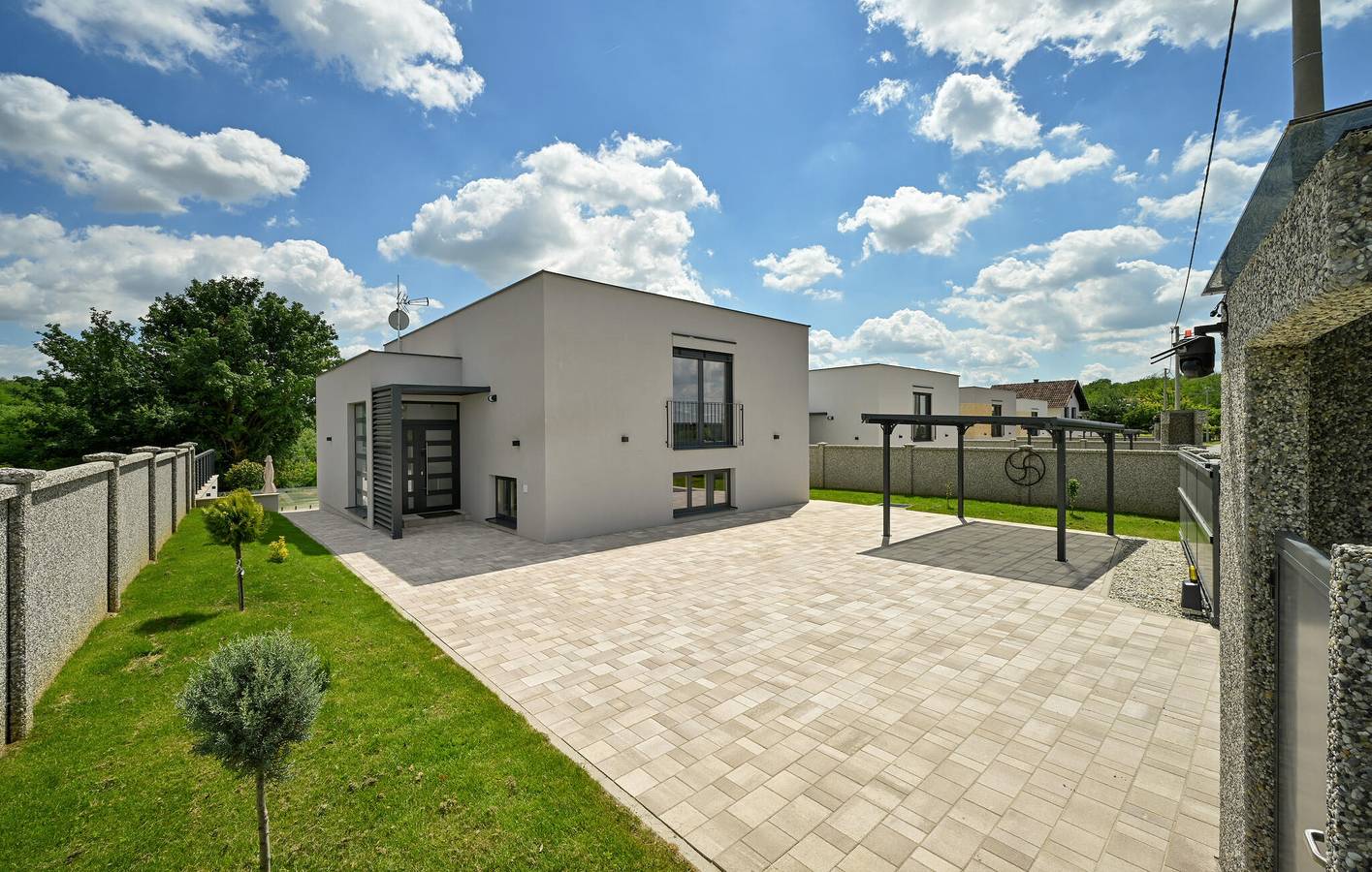 Stilvolle 156 m² große Wohnung mit Pool, Terrasse und Grill in Bjelovar-Bilogora