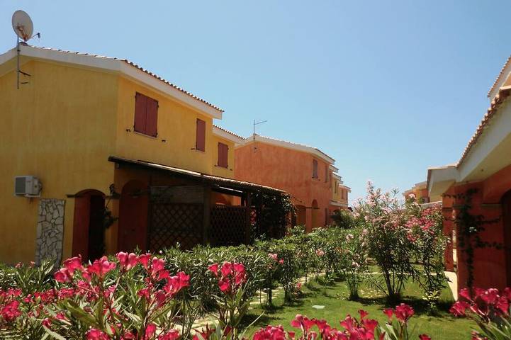 Casa de vacaciones para 6 personas, con jardín además de piscina y jacuzzi - 1