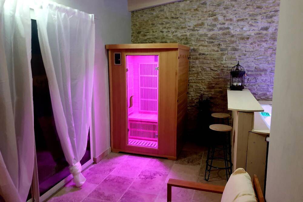 Modernes Bauernhaus in Uzés, beheiztes Schwimmbad, Sauna, Whirlpool und Fitnessraum in Uzès, Nimes und Umgebung