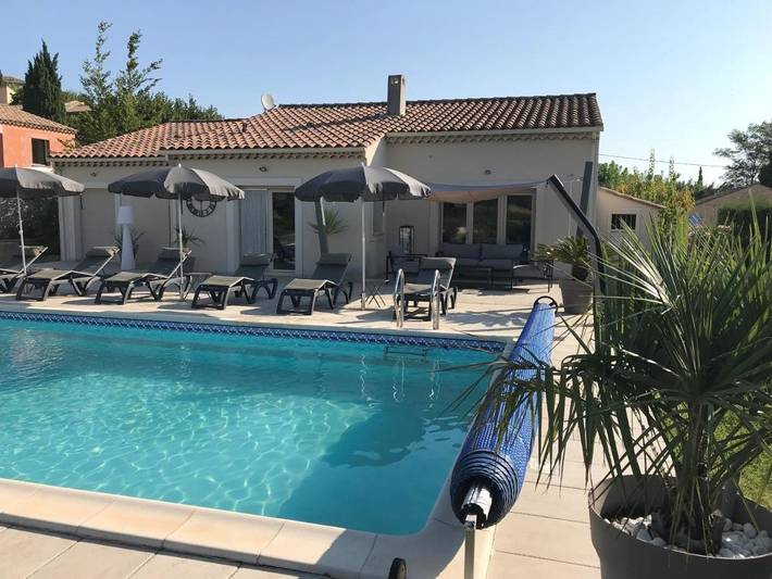 Location de vacances pour 12 personnes, avec jardin ainsi que piscine et vue à Roaix - 2