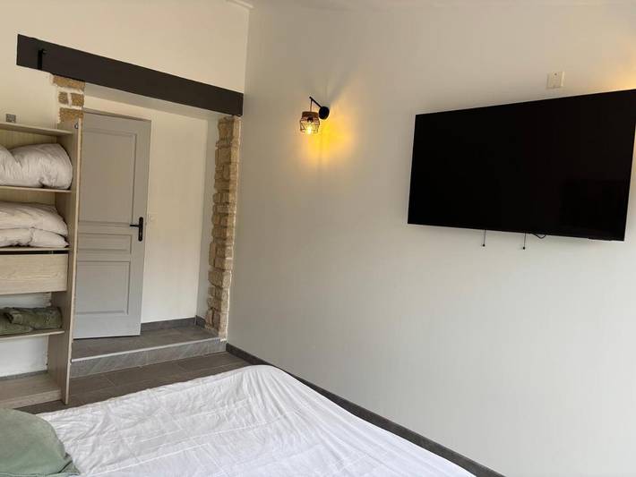 Gîte pour 6 personnes, avec jardin ainsi que terrasse et vue à Montry - 4