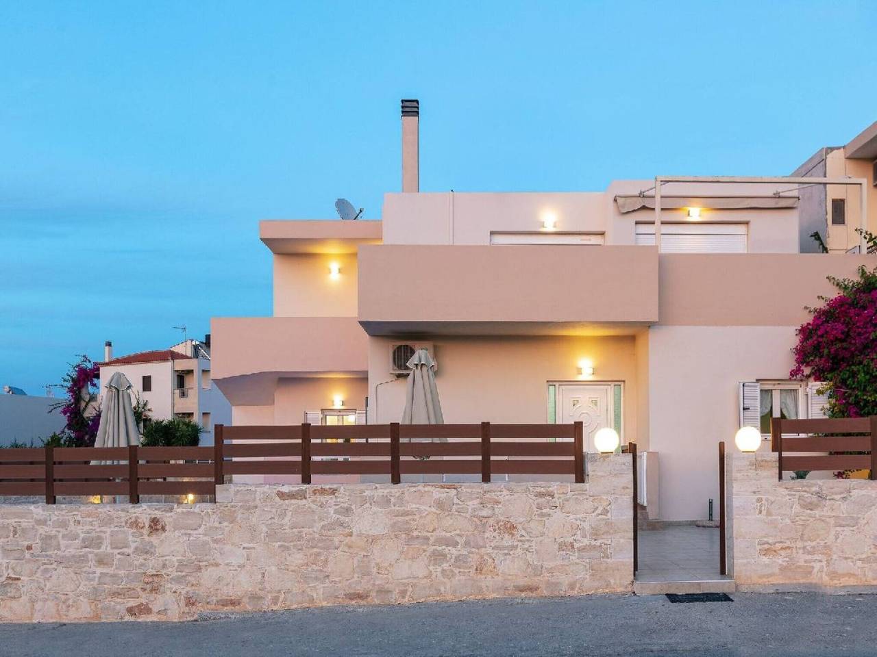 Beachside Stay in Skaleta in Rethymno region