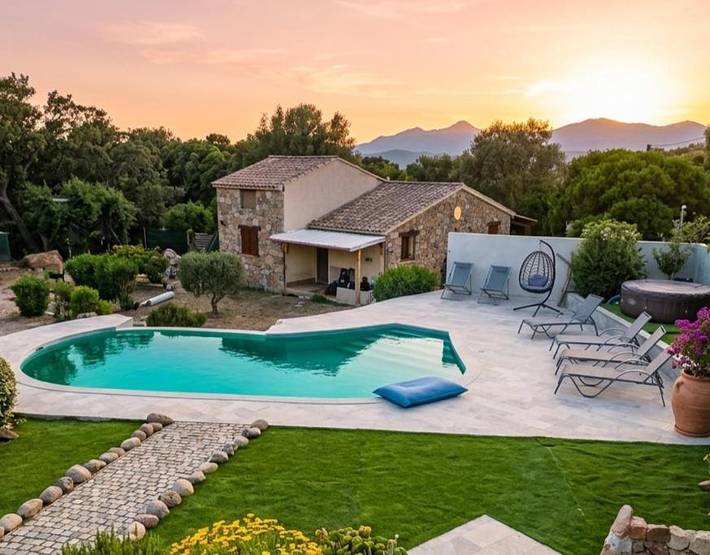 Chambre d’hôte pour 3 personnes, avec jardin ainsi que jacuzzi et piscine à Sotta - 2