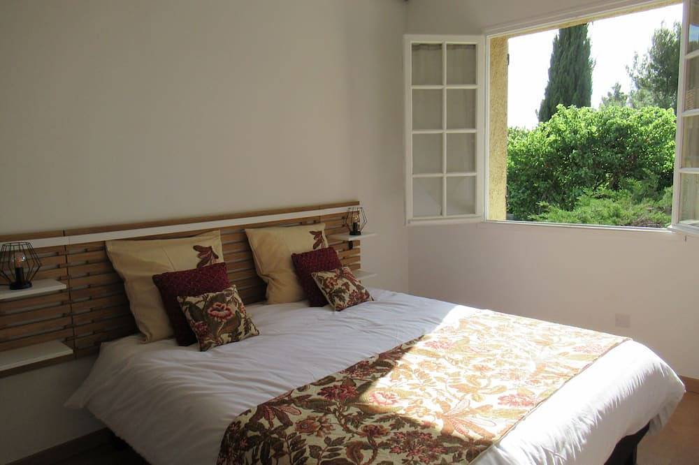 Villa avec jardin au calme, à 10 mn d'Avignon in Les Angles (Gard), Région de Nîmes