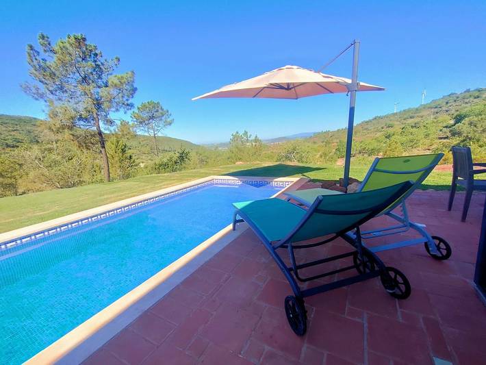 Casa de férias para 4 pessoas, com jardim e vista e ainda terraço em São Bartolomeu de Messines