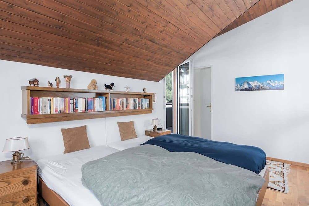 Ganze Wohnung, Alpine Apartment mit Aussicht, 5min Interlaken Ost in Interlaken, Thunersee