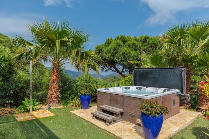 Chalet para 16 personas, con piscina además de vistas y jardín en Provincia de Gerona - 4