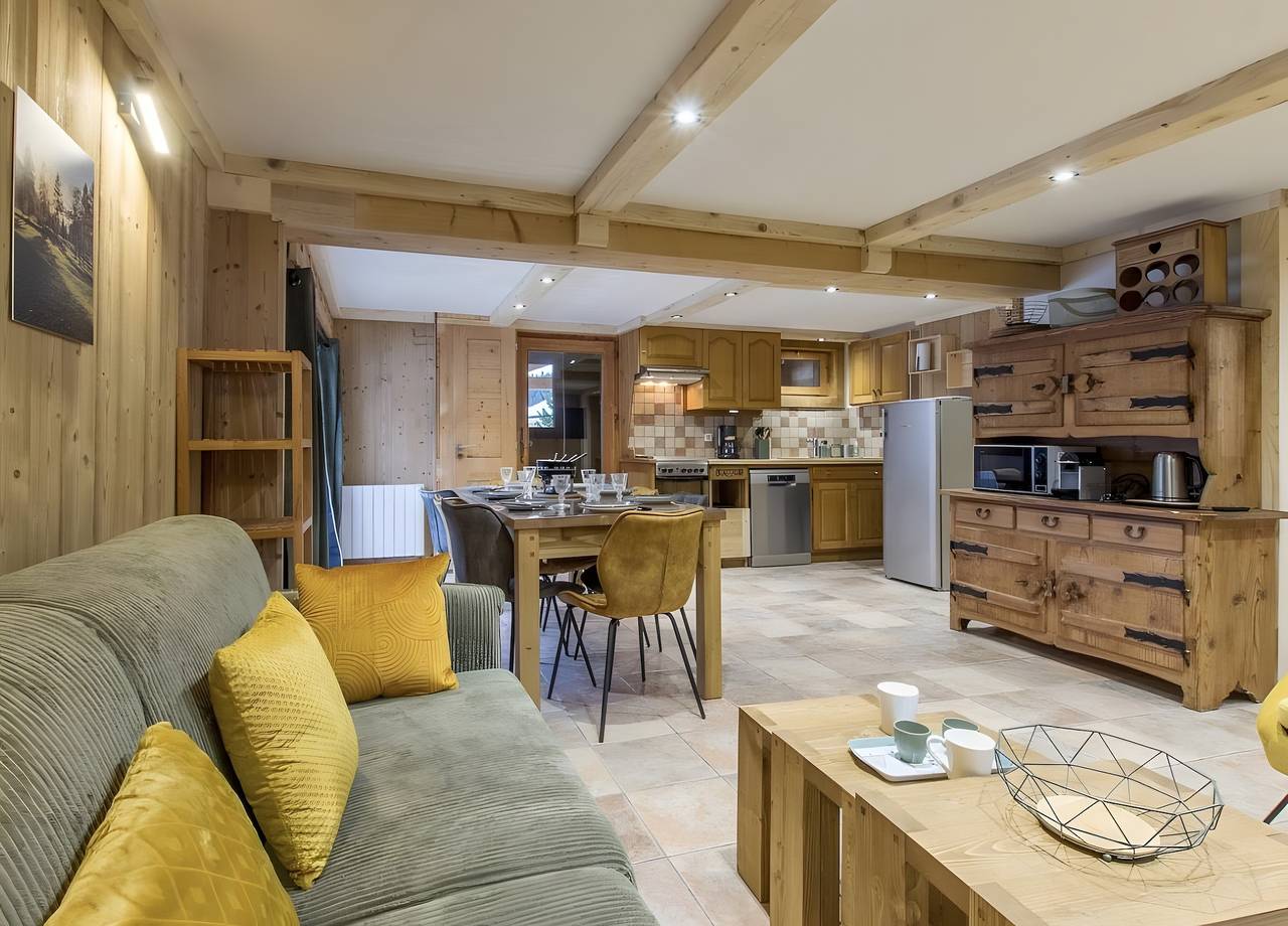 Ganze Wohnung, Appartement „Rose De Noël“ mit privater Terrasse und Wlan in Le Praz de Lys, Taninges