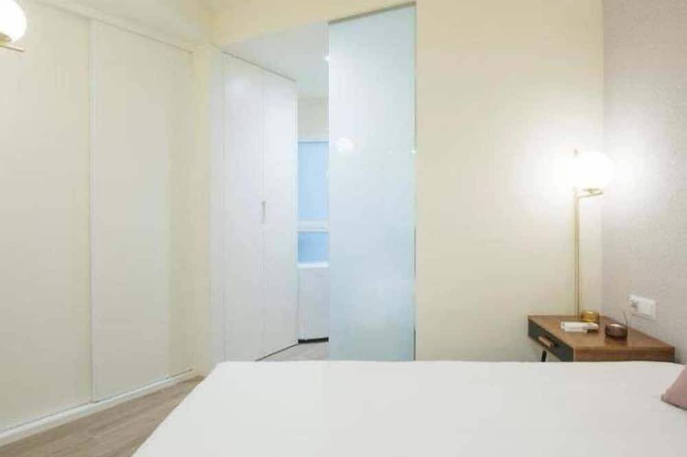 Entire apartment, Comercio 37 Cosy flat for 2 people in Toledo, Toledo Province