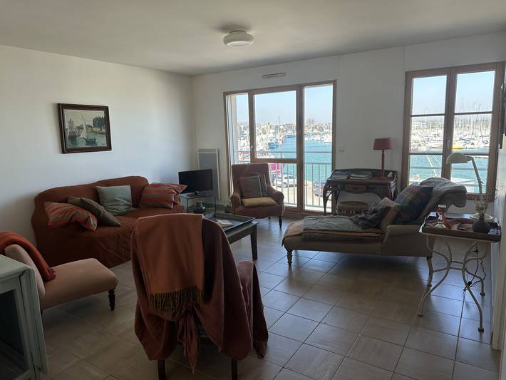 Gîte pour 4 personnes, avec balcon dans Port de Saint-Vaast la Hougue - 2