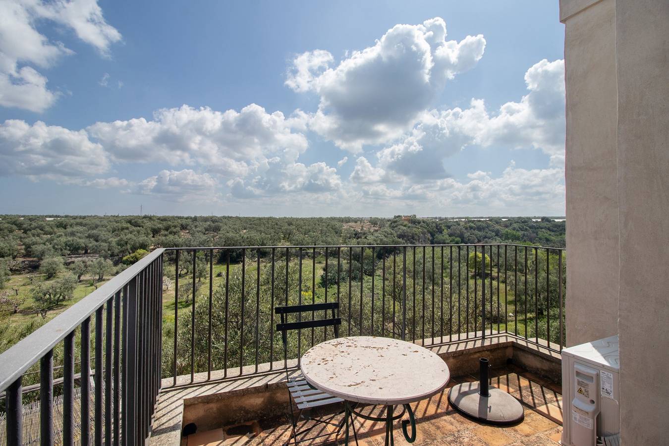 Appartement entier, Appartement 'Cerere' avec terrasse partagée, Wi-Fi et climatisation in Bisceglie, Barletta-Andria-Trani