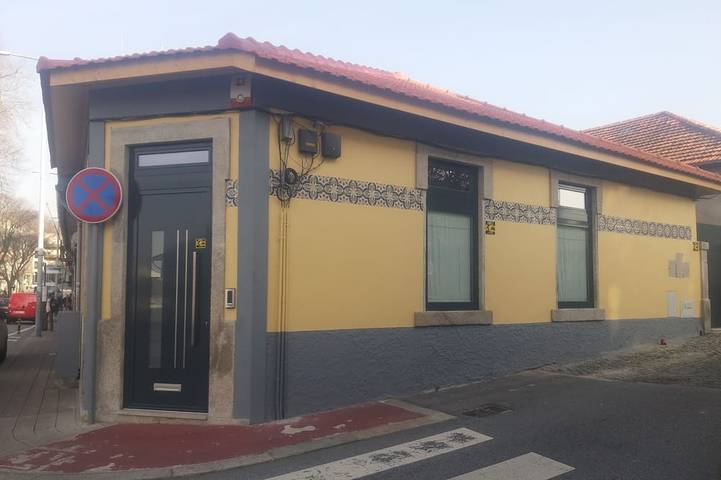 Villa für 8 Personen, mit Balkon in Porto
