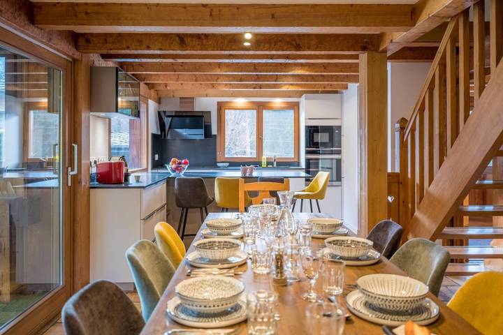 Gîte pour 10 personnes, avec jardin ainsi que sauna et jacuzzi, adapté aux familles dans Parc de Merlet - 4