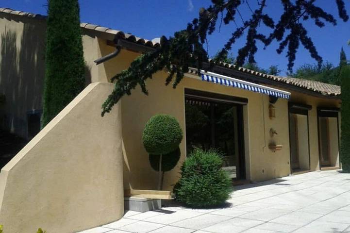 Villa for 3 people, with terrace and garden - 1