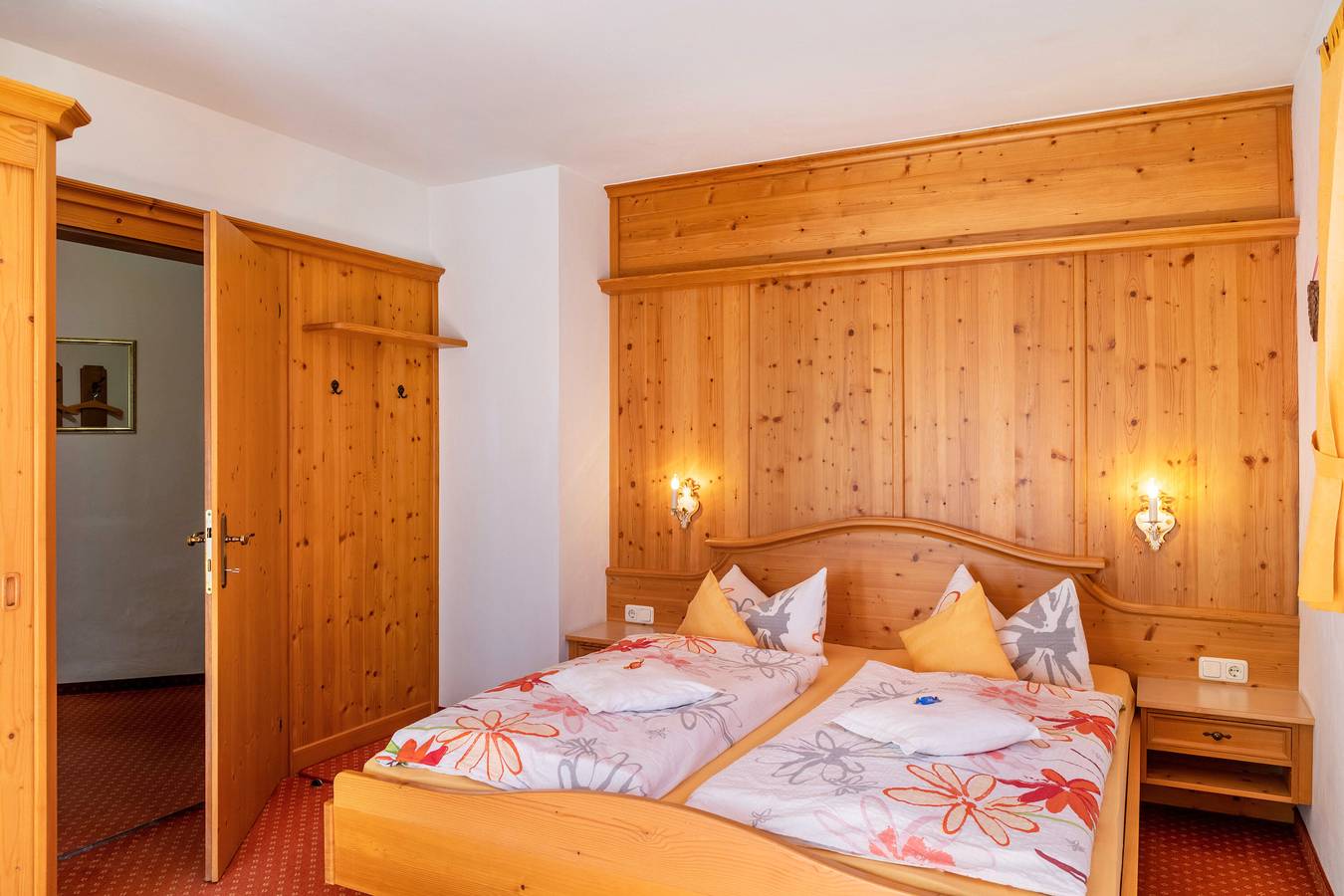Ganze Wohnung, Ferienwohnung 'Alpenblick Tilly - Barmsee' mit Bergblick, privater Terrasse und Wlan in Krün, Bayerische Alpen