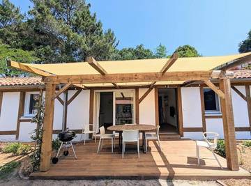 Gîte pour 6 personnes, avec jardin et vue à Lesperon