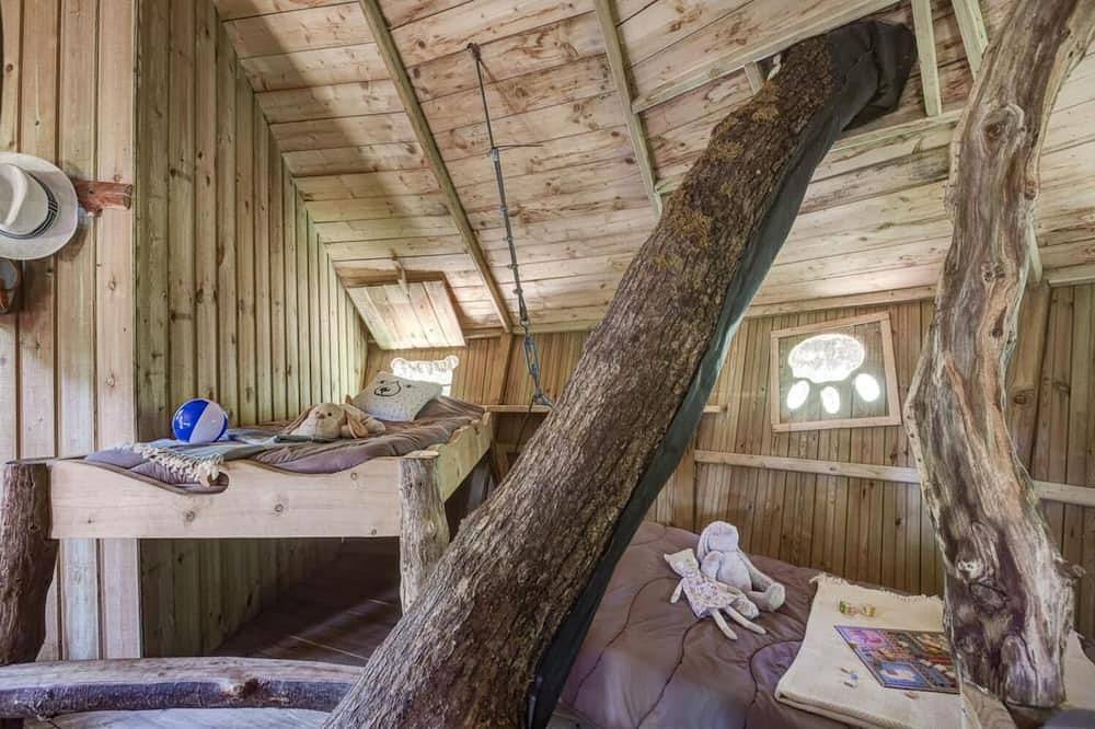 Tree-house Forest Camp 4p in Pierrefitte-sur-Sauldre, Sologne