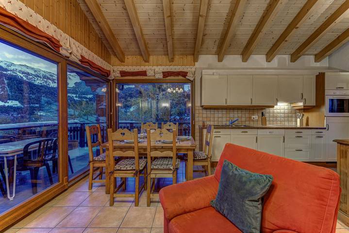 Chalet Petite Arvine - Jacuzzi - Views in Villy VS, Riddes