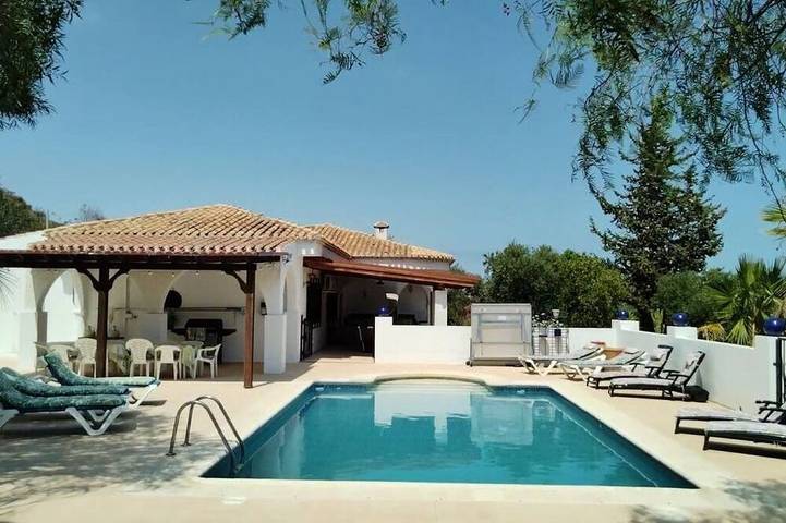 Casa rural para 11 personas, con piscina, Se admiten mascotas - 1