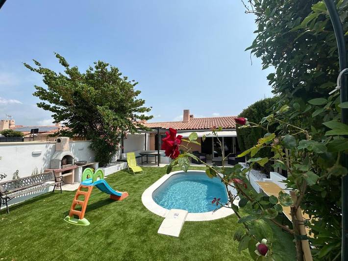 Chalet para 8 personas, con piscina además de jardín y jacuzzi, Familias con niños - 1