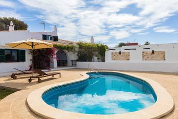 Villa in Sant Lluís, Menorcas Küste für 6 