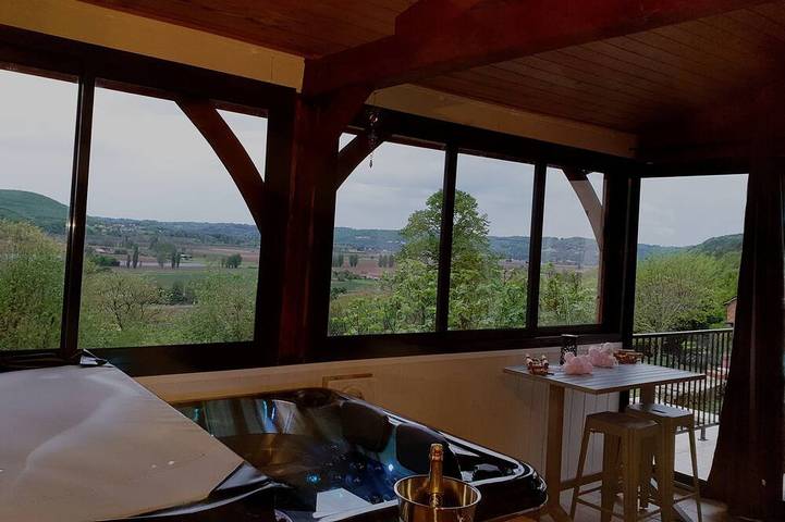 NiD'Amour Gîte et Spa in Castels et Bézenac, Périgord Noir
