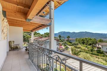 Ferienwohnung für 6 Personen, mit Seeblick und Terrasse, kinderfreundlich in Gambarogno