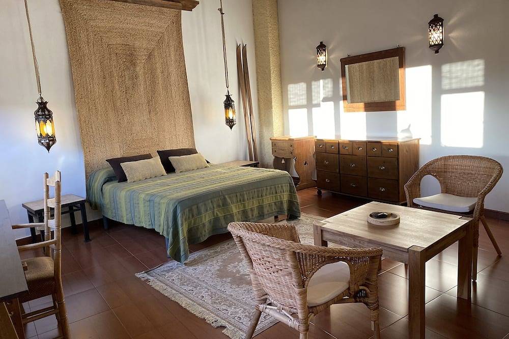 Alqueria De Gítar. Beautiful rural villa for 20 people close to the sea in Felix, Almería Province