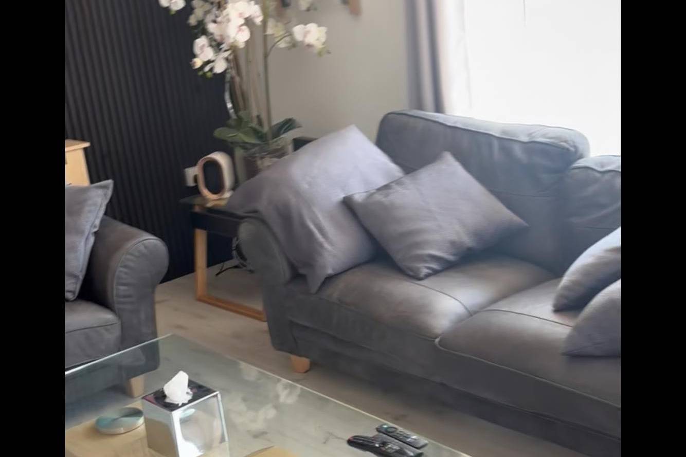 Dutchy’s Gest house sleeps 5 hot tub and steam room 2 car parking space in Liverpool, Merseyside