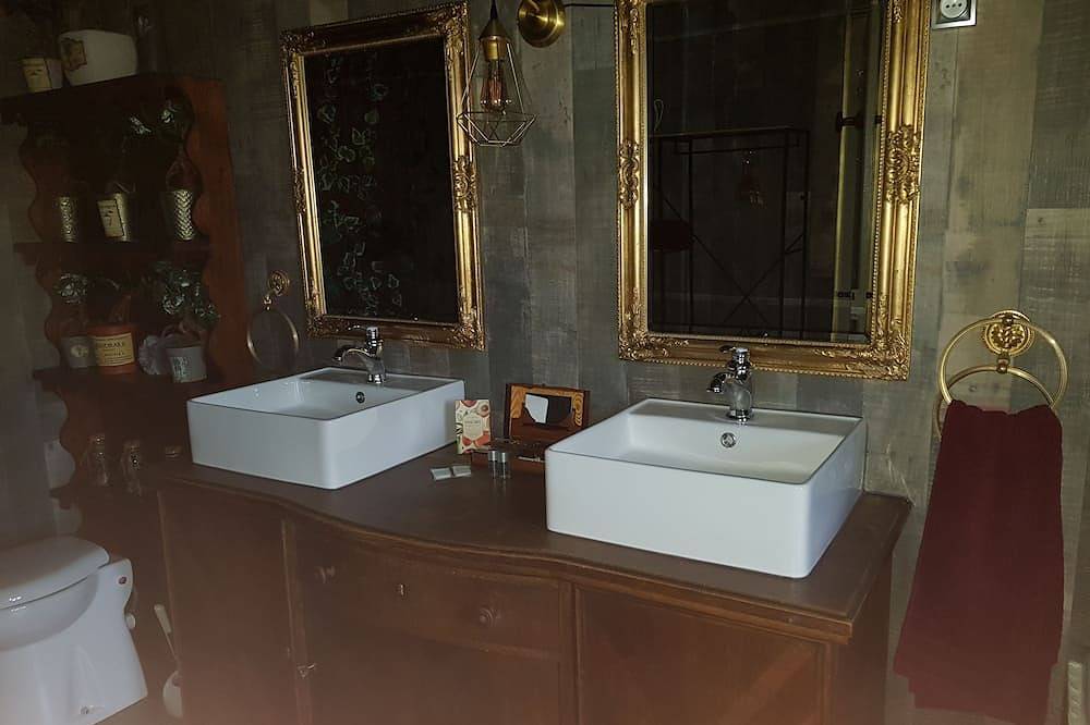 Entire apartment, The Famous Sorcerer's Pensieve in Bourogne, Territoire-de-Belfort