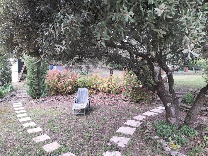 Gîte pour 2 personnes, avec Terrasse et Jardin ainsi que Piscine et Vue à Taulignan - 2