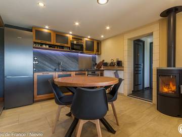 Gîte pour 4 personnes, avec jardin et jacuzzi dans Nièvre