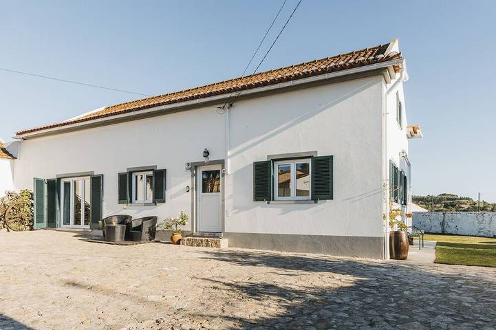 Casa de campo para 10 pessoas, com jardim e terraço em Lourinhã