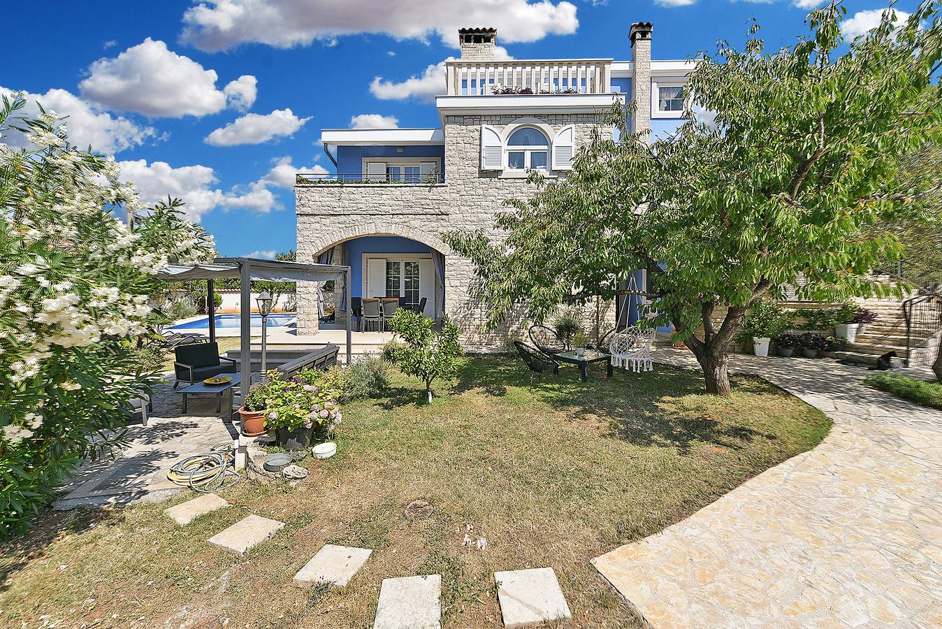 Geheel appartement, Vakantieappartement voor 6 personen met terras in Marčana, Zuidkust Istrië