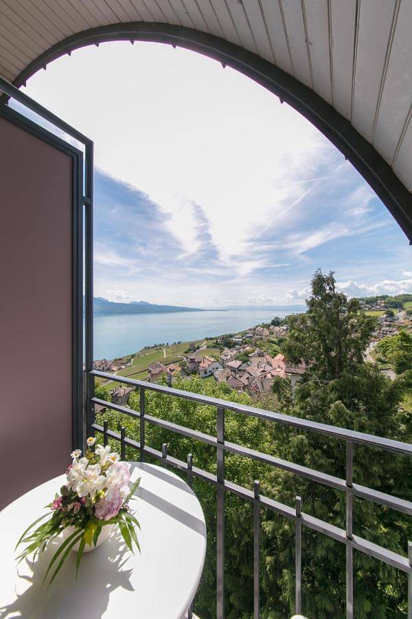 Hôtel pour 2 personnes, avec terrasse ainsi que jardin et vue, animaux acceptés à Chexbres - 2