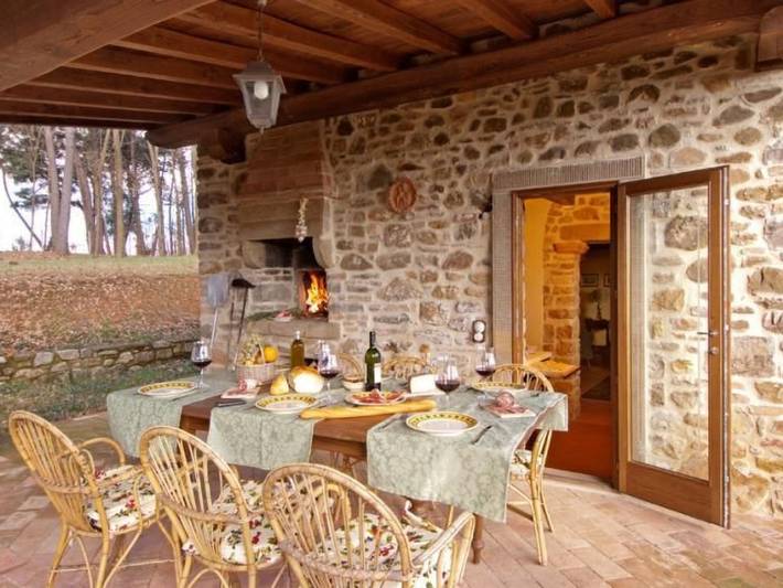 Location de vacances pour 2 personnes, avec Balcon et Terrasse ainsi que Jardin et Piscine à Poppi - 2