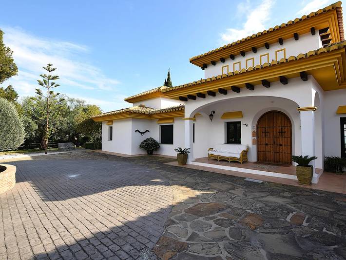 Chalet para 7 personas, con Balcón y Terraza además de Jacuzzi y Jardín en Antequera - 4