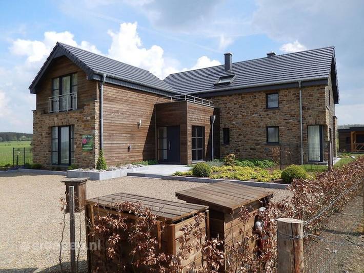Location de vacances pour 14 personnes, avec sauna et jardin à Trois-Ponts
